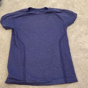 Athleta girl, t shirt